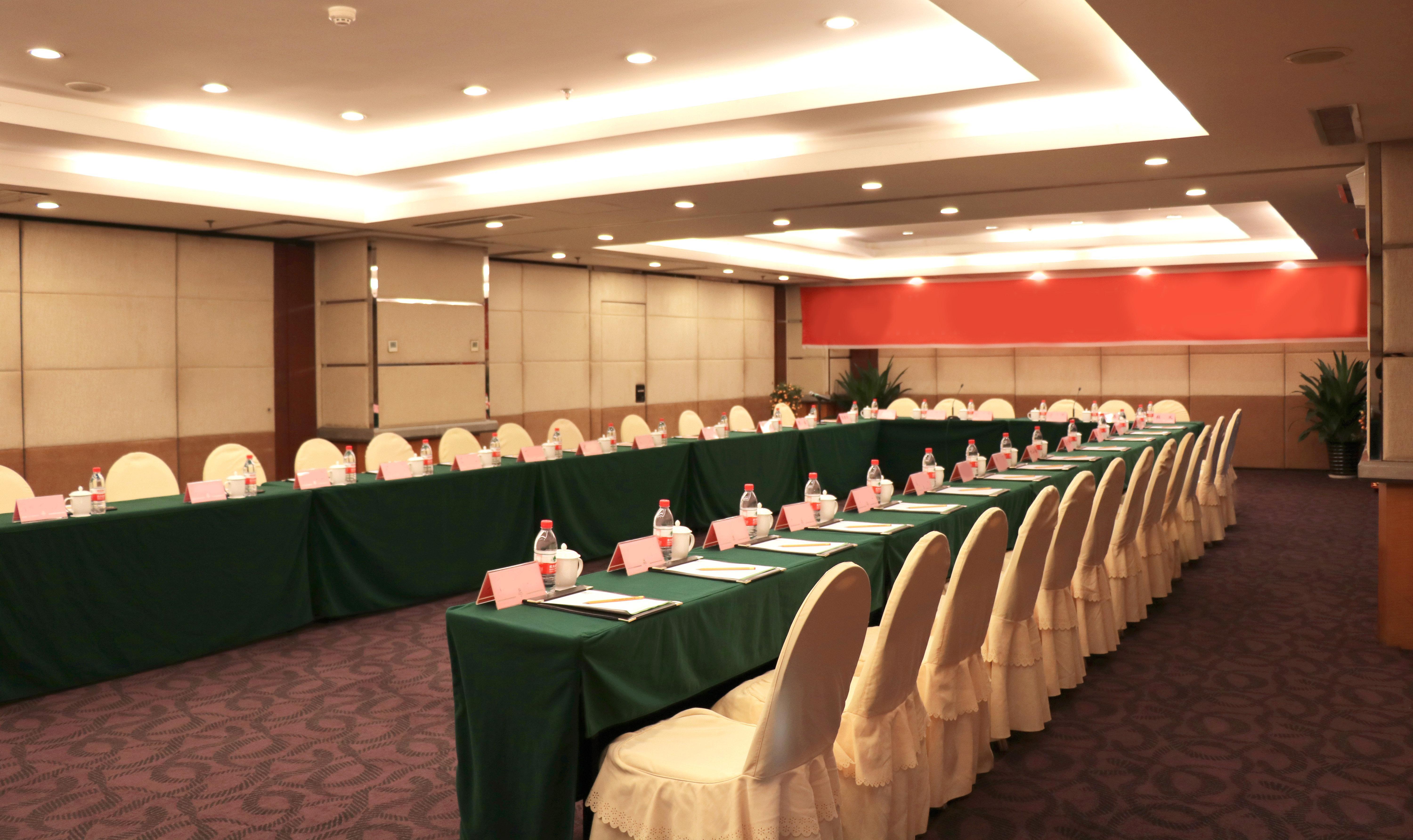 Holiday Inn Hohhot, An Ihg Hotel Exterior photo